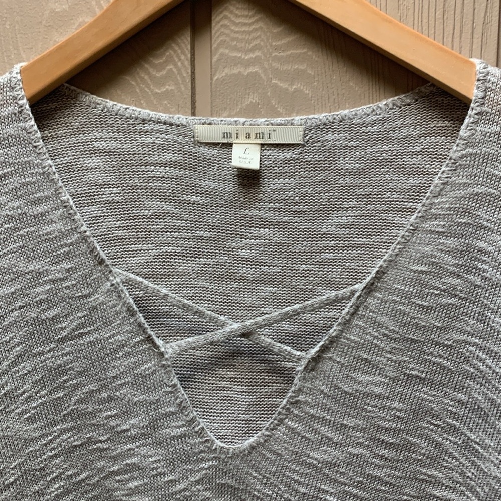 Miami Sweater - Picture 3 of 11